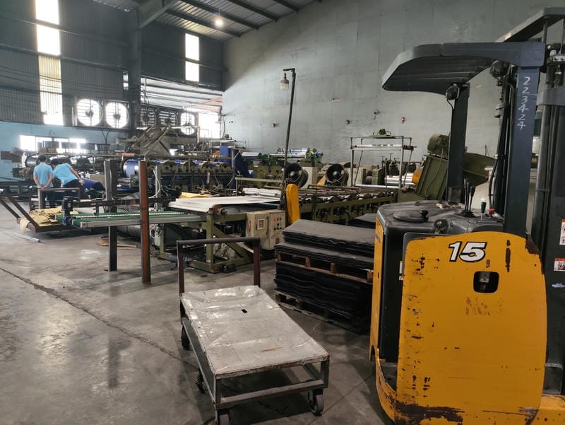 Khổ 1.25m x 2.5m hỗ trợ tối ưu cắt CNC, bế khuôn và ghép lớp trong
